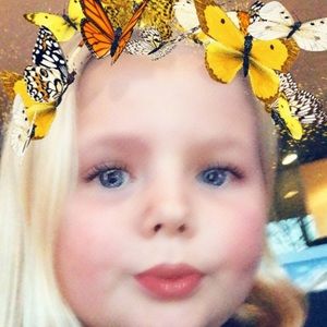 Meet your Posher, Macy